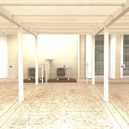 - Elegante Con Piscina Apartment *